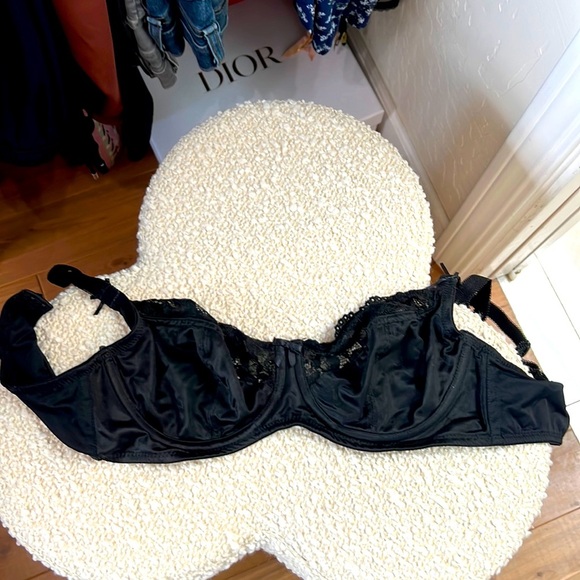 Bra - Picture 1 of 2